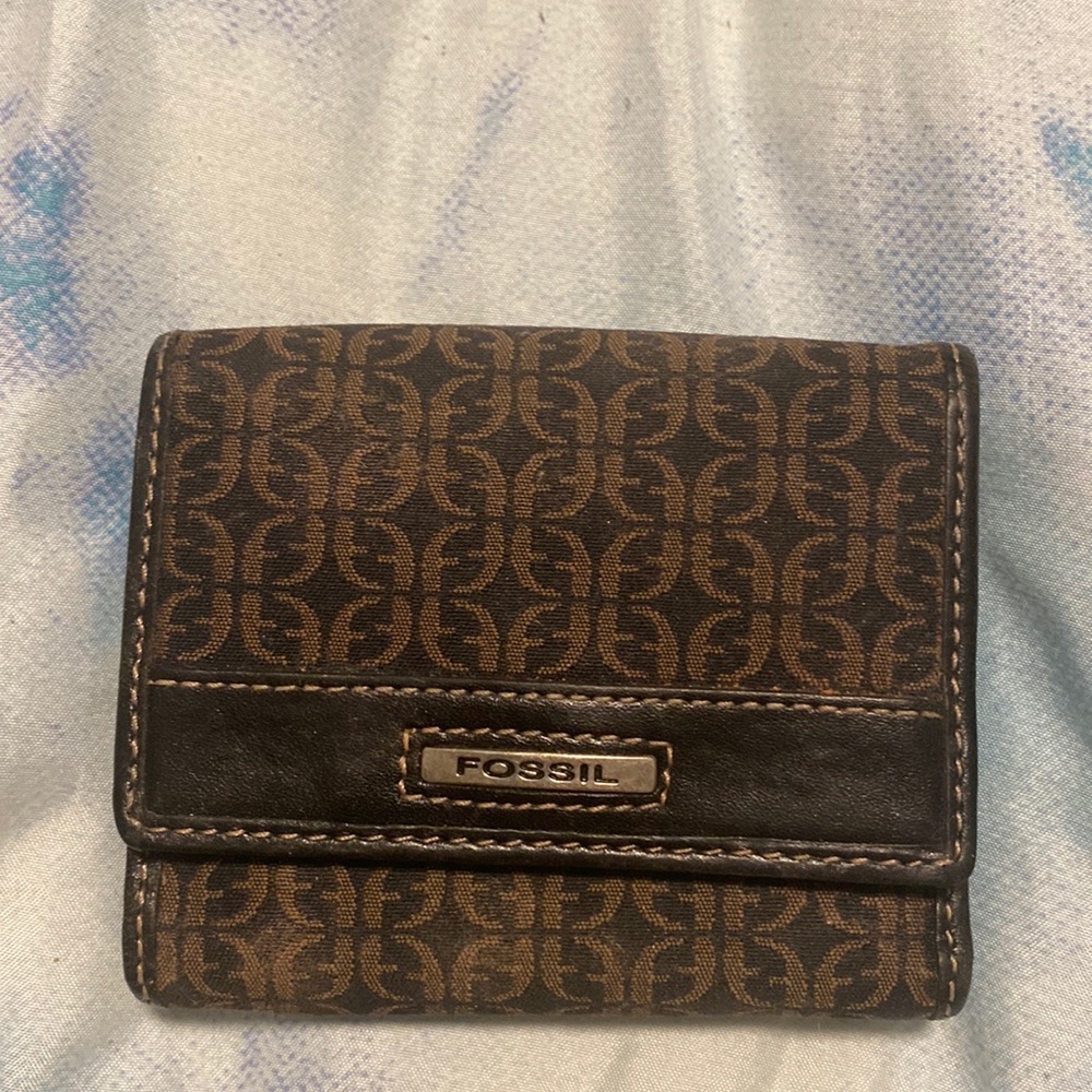 Fossil wallet